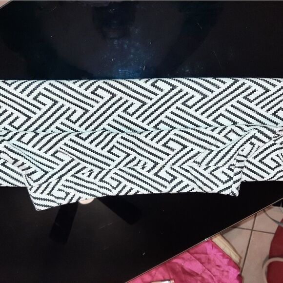 PaperMoon skirt flares out wide, black and white - Picture 4 of 10